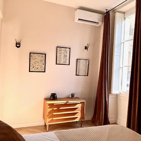 Grand Theatre Luxury - Air Conditionner, Elevator, Ultimate Quiet