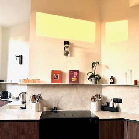 Grand Theatre Luxury - Air Conditionner, Elevator, Ultimate Quiet Apartment *