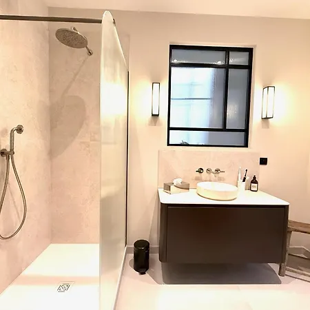 Grand Theatre Luxury - Air Conditionner, Elevator, Ultimate Quiet *