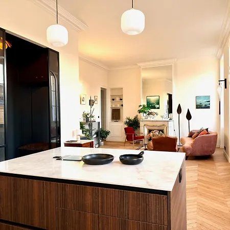 Grand Theatre Luxury - Air Conditionner, Elevator, Ultimate Quiet
