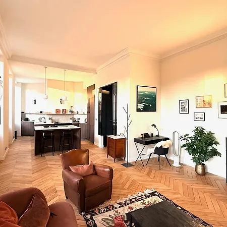 Apartment Grand Theatre Luxury - Air Conditionner, Elevator, Ultimate Quiet